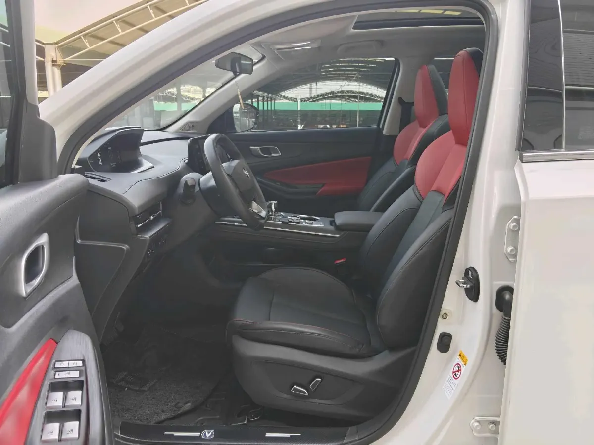 2022 ChangAn Oshan X7 Plus 1.5T 188HP L4 7DCT,autocango,china used car exporter,china ev exporter,chinese used car exporter,chinese used ev exporter