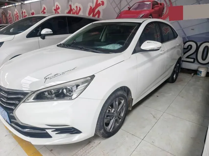 2019 ChangAn Eado DT 1.6L 125HP L4 5MT,autocango,china used car exporter,china ev exporter,chinese used car exporter,chinese used ev exporter