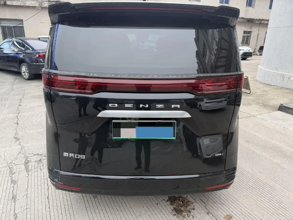 2024 Denza D9 1.5T 139HP L4 E-CVT PHEV 20.39KWH,autocango,china used car exporter,china ev exporter,chinese used car exporter,chinese used ev exporter