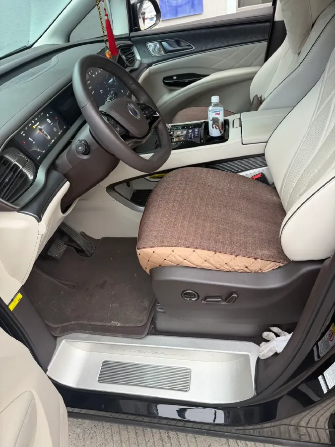 2024 Denza D9 1.5T 139HP L4 E-CVT PHEV 20.39KWH,autocango,china used car exporter,china ev exporter,chinese used car exporter,chinese used ev exporter