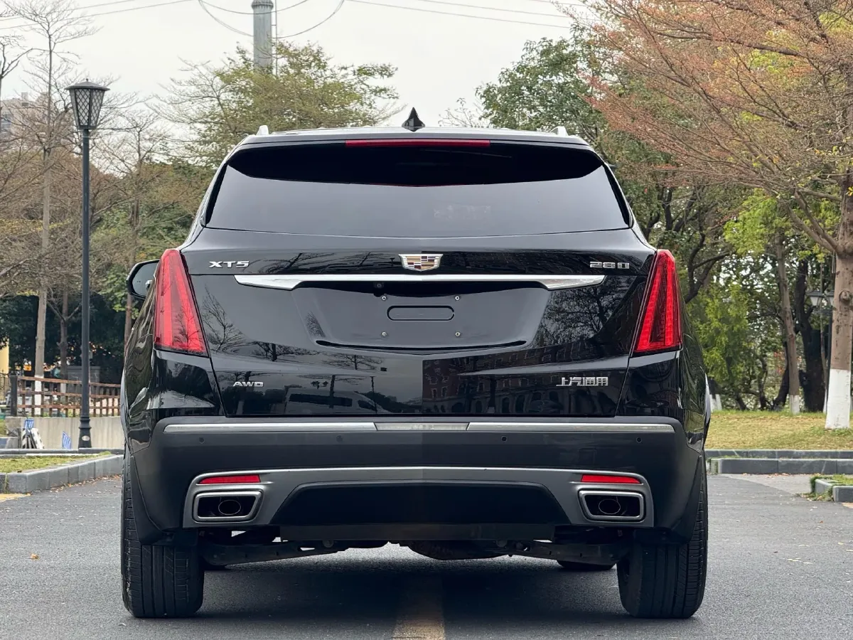 2021 Cadillac XT5 2.0T 237HP L4 9AT,autocango,china used car exporter,china ev exporter,chinese used car exporter,chinese used ev exporter