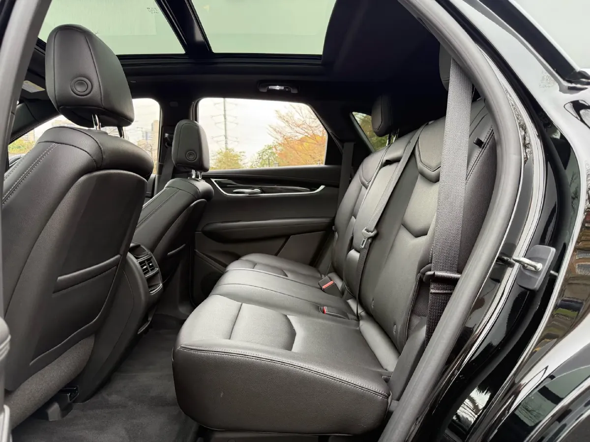 2021 Cadillac XT5 2.0T 237HP L4 9AT,autocango,china used car exporter,china ev exporter,chinese used car exporter,chinese used ev exporter