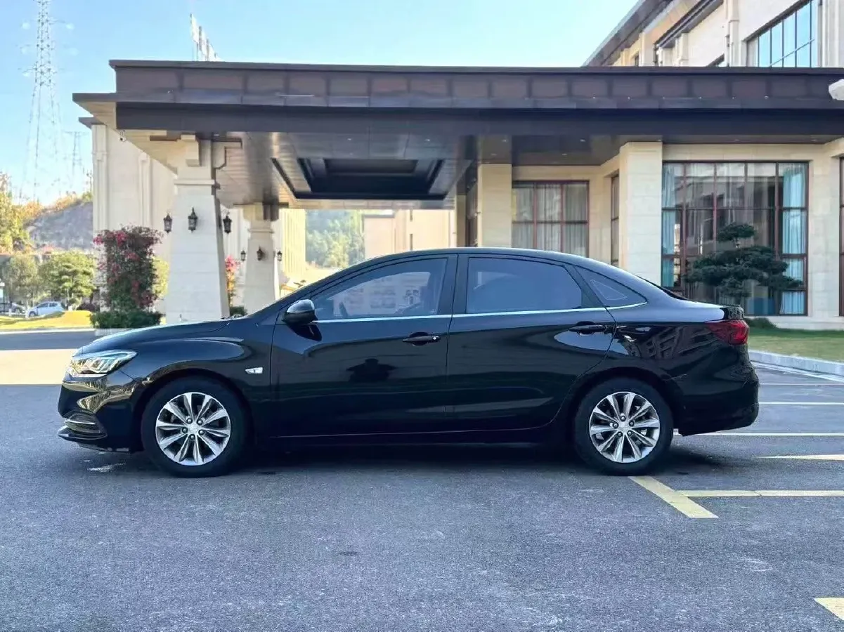 2022 Chevrolet Monza 1.5L 113HP L4 6AT,autocango,china used car exporter,china ev exporter,chinese used car exporter,chinese used ev exporter