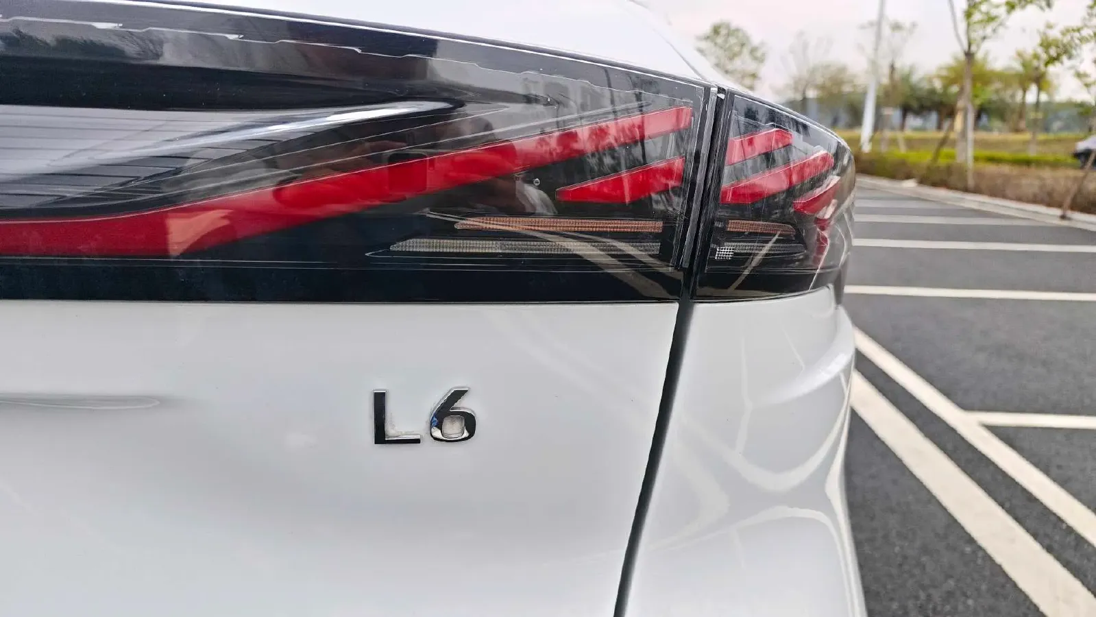 2023 Geely Galaxy L6 1.5T 163HP L4 3DHT PHEV,autocango,china used car exporter,china ev exporter,chinese used car exporter,chinese used ev exporter