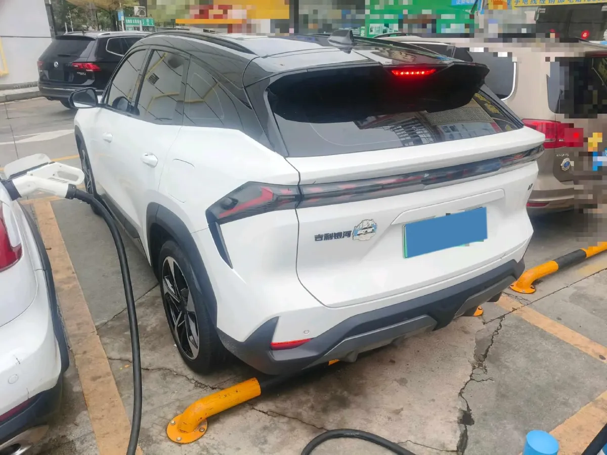 2023 Geely Galaxy L7 1.5T 163HP L4 3DHT PHEV 18.7KWH,autocango,china used car exporter,china ev exporter,chinese used car exporter,chinese used ev exporter