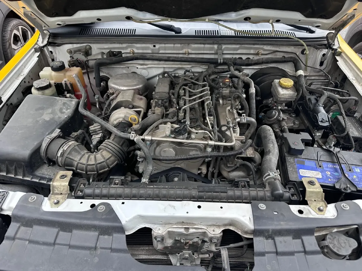 2021 Dongfeng RuiQi 2.4T 165HP L4 5MT,autocango,china used car exporter,china ev exporter,chinese used car exporter,chinese used ev exporter