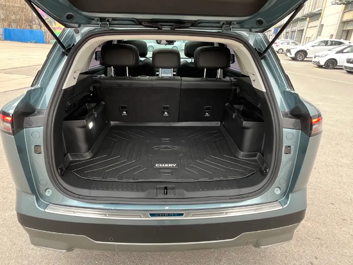 2023 Chery Exploration 06 1.6T 197HP L4 7DCT,autocango,china used car exporter,china ev exporter,chinese used car exporter,chinese used ev exporter