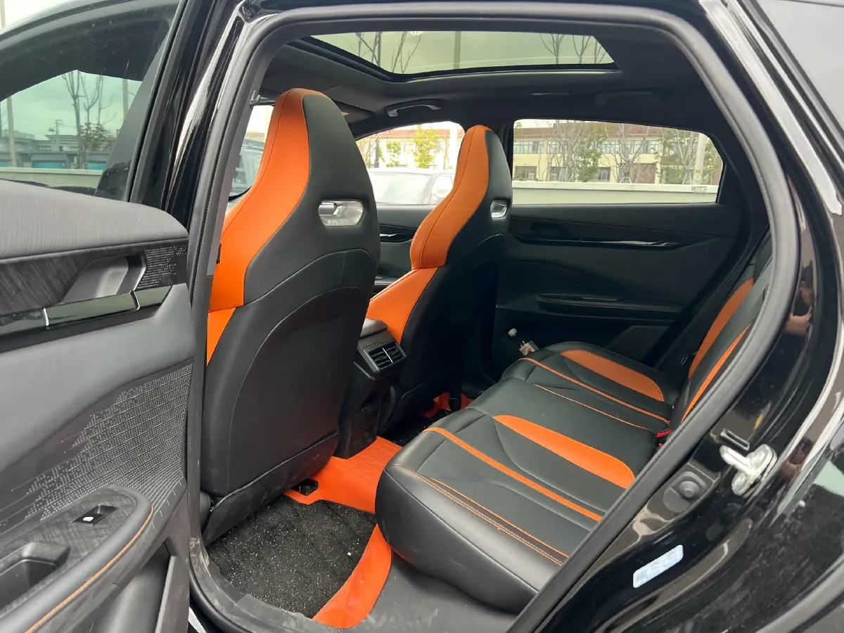 2024 ChangAn UNI-V 1.5T 188HP L4 7DCT,autocango,china used car exporter,china ev exporter,chinese used car exporter,chinese used ev exporter