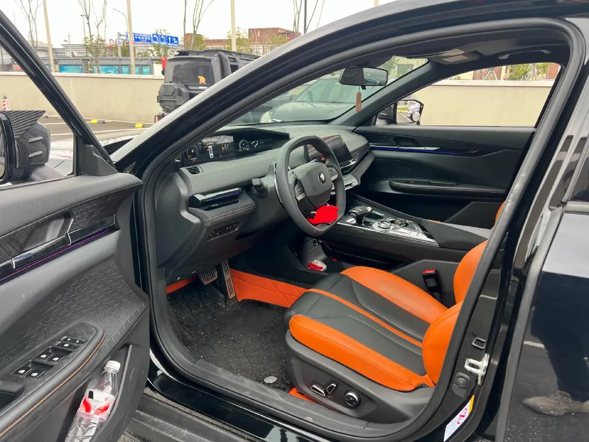 2024 ChangAn UNI-V 1.5T 188HP L4 7DCT,autocango,china used car exporter,china ev exporter,chinese used car exporter,chinese used ev exporter