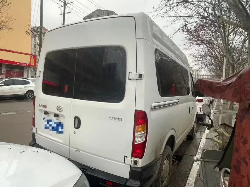 2020 MAXUS XinTu V80 2.5T 136HP L4 6MT,autocango,china used car exporter,china ev exporter,chinese used car exporter,chinese used ev exporter