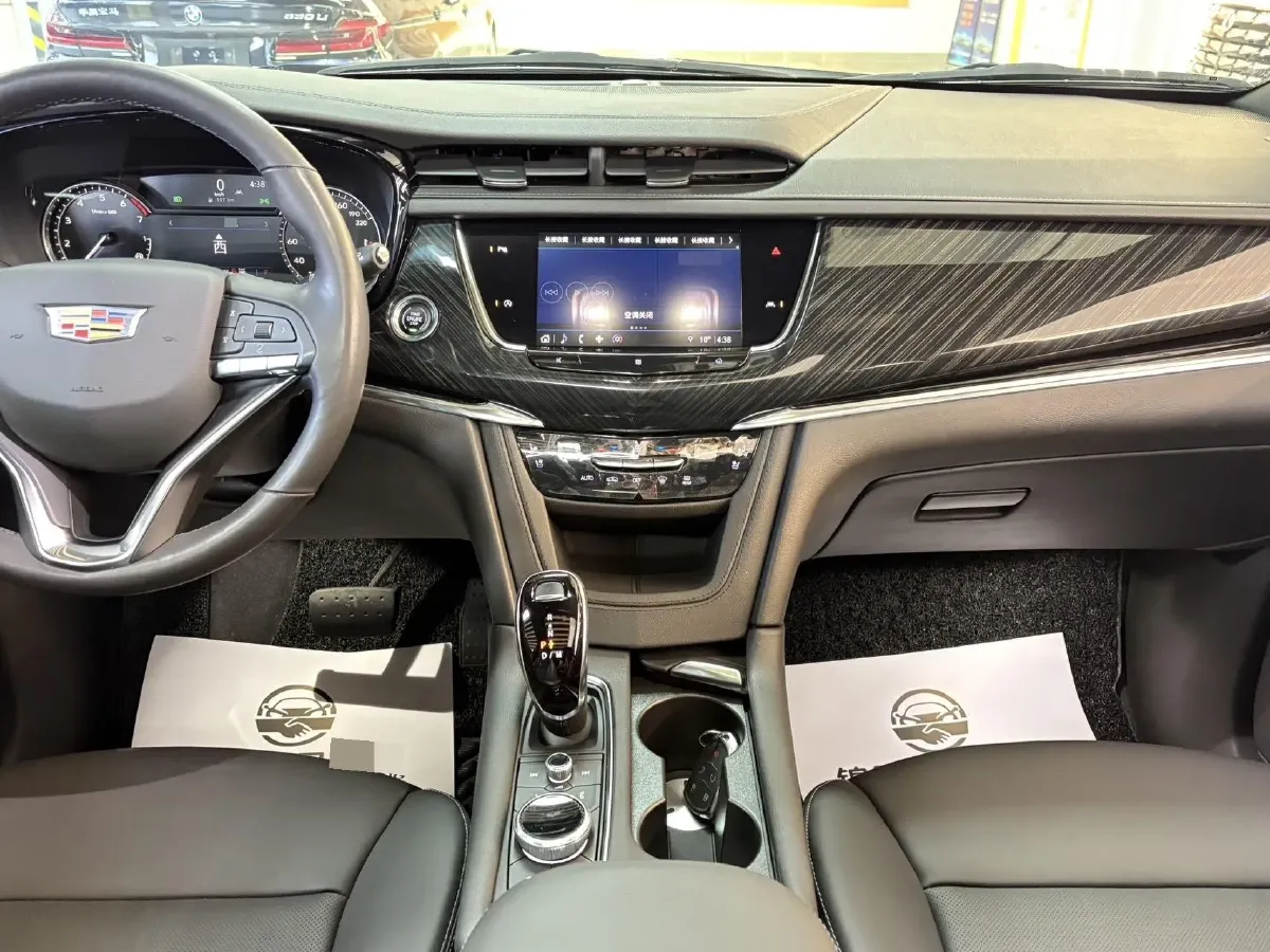 2021 Cadillac XT6 2.0T 237HP L4 9AT,autocango,china used car exporter,china ev exporter,chinese used car exporter,chinese used ev exporter