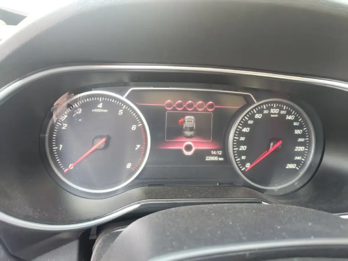 2022 HongQi H5 1.8T 197HP L4 6AT,autocango,china used car exporter,china ev exporter,chinese used car exporter,chinese used ev exporter