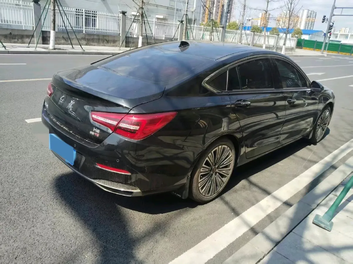2022 HongQi H5 1.8T 197HP L4 6AT,autocango,china used car exporter,china ev exporter,chinese used car exporter,chinese used ev exporter