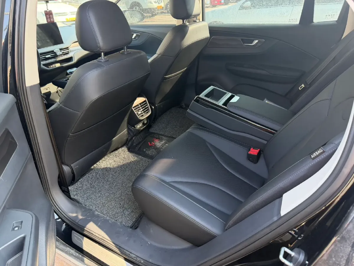 2022 HongQi E-QM5 BEV 54KWH,autocango,china used car exporter,china ev exporter,chinese used car exporter,chinese used ev exporter