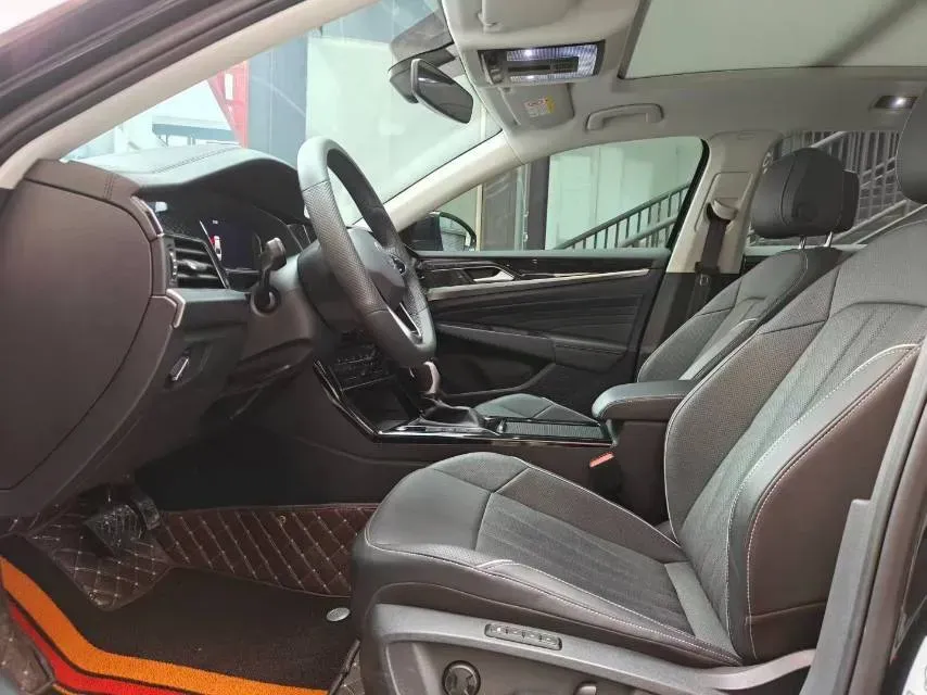 2024 Volkswagen Passat 2.0T 220HP L4 7DCT,autocango,china used car exporter,china ev exporter,chinese used car exporter,chinese used ev exporter