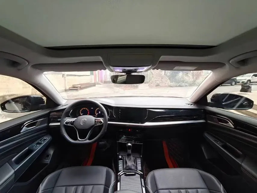 2024 Volkswagen Passat 2.0T 220HP L4 7DCT,autocango,china used car exporter,china ev exporter,chinese used car exporter,chinese used ev exporter