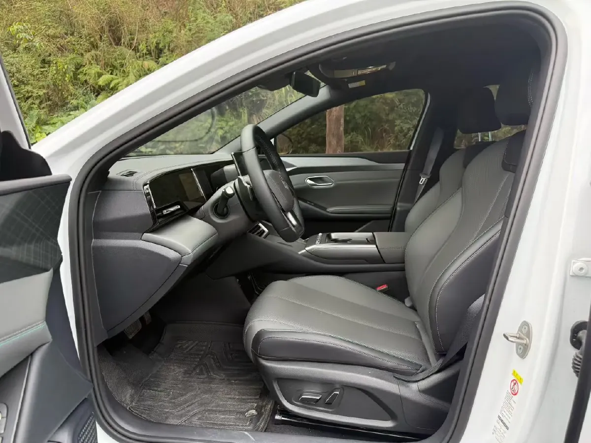 2025 BYD QinL BEV,autocango,china used car exporter,china ev exporter,chinese used car exporter,chinese used ev exporter