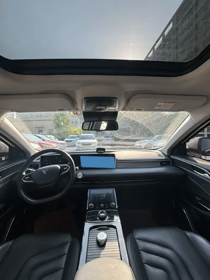 2021 GAC Trumpchi M6 1.5T 169HP L4 7DCT,autocango,china used car exporter,china ev exporter,chinese used car exporter,chinese used ev exporter