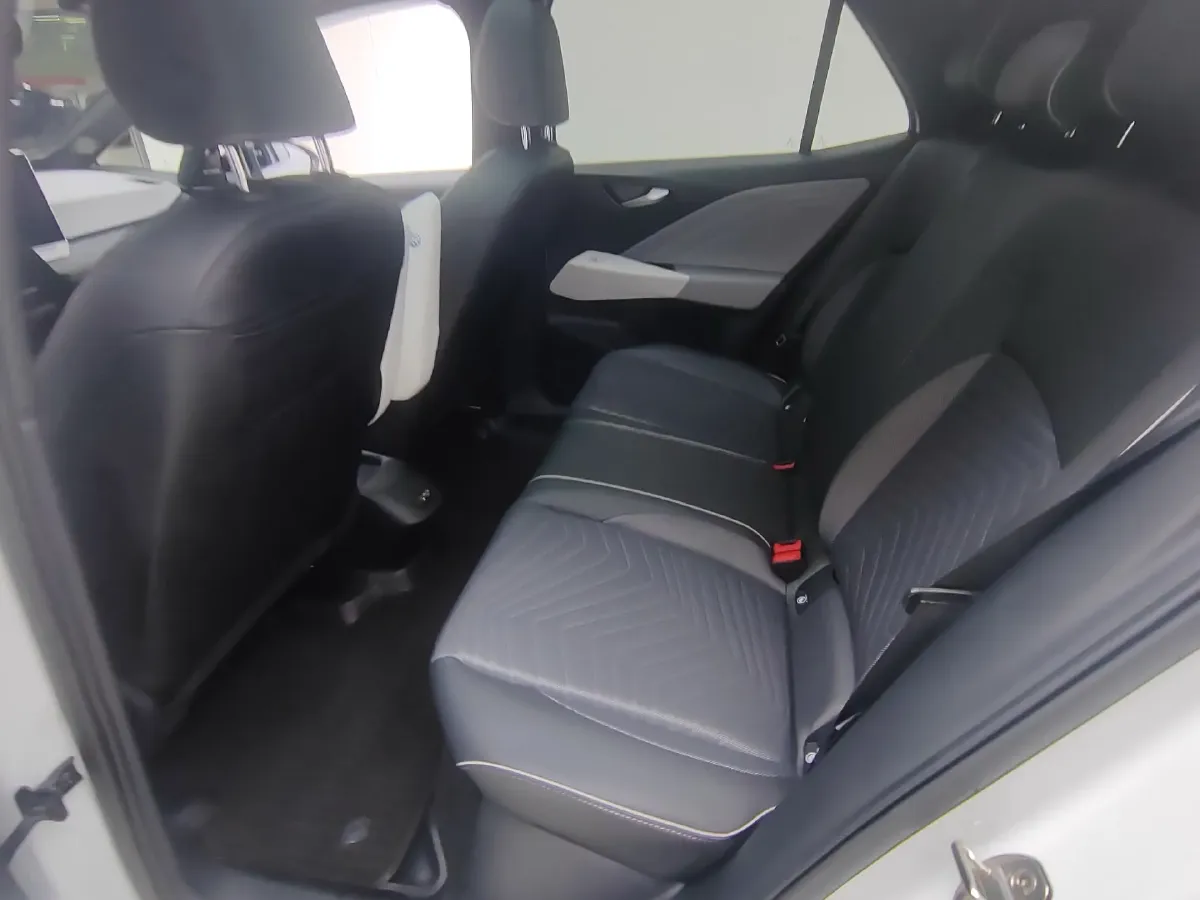 2025 Volkswagen ID.3 BEV 52.8KWH,autocango,china used car exporter,china ev exporter,chinese used car exporter,chinese used ev exporter