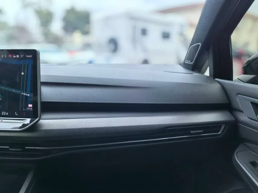 2025 Volkswagen GolfGTI 2.0T 220HP L4 7DCT,autocango,china used car exporter,china ev exporter,chinese used car exporter,chinese used ev exporter