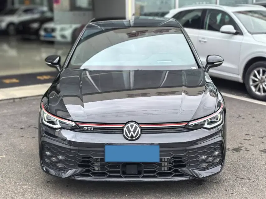 2025 Volkswagen GolfGTI 2.0T 220HP L4 7DCT,autocango,china used car exporter,china ev exporter,chinese used car exporter,chinese used ev exporter