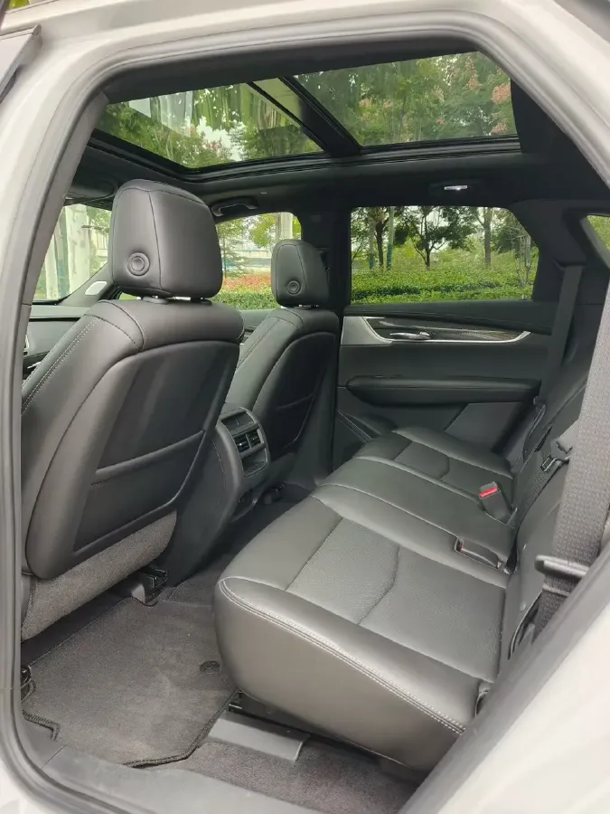 2023 Cadillac XT5 2.0T 237HP L4 9AT,autocango,china used car exporter,china ev exporter,chinese used car exporter,chinese used ev exporter