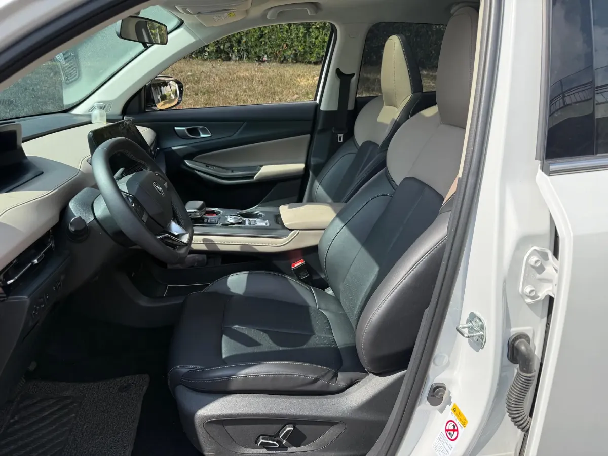 2022 ChangAn Oshan X7 Plus 1.5T 188HP L4 7DCT,autocango,china used car exporter,china ev exporter,chinese used car exporter,chinese used ev exporter