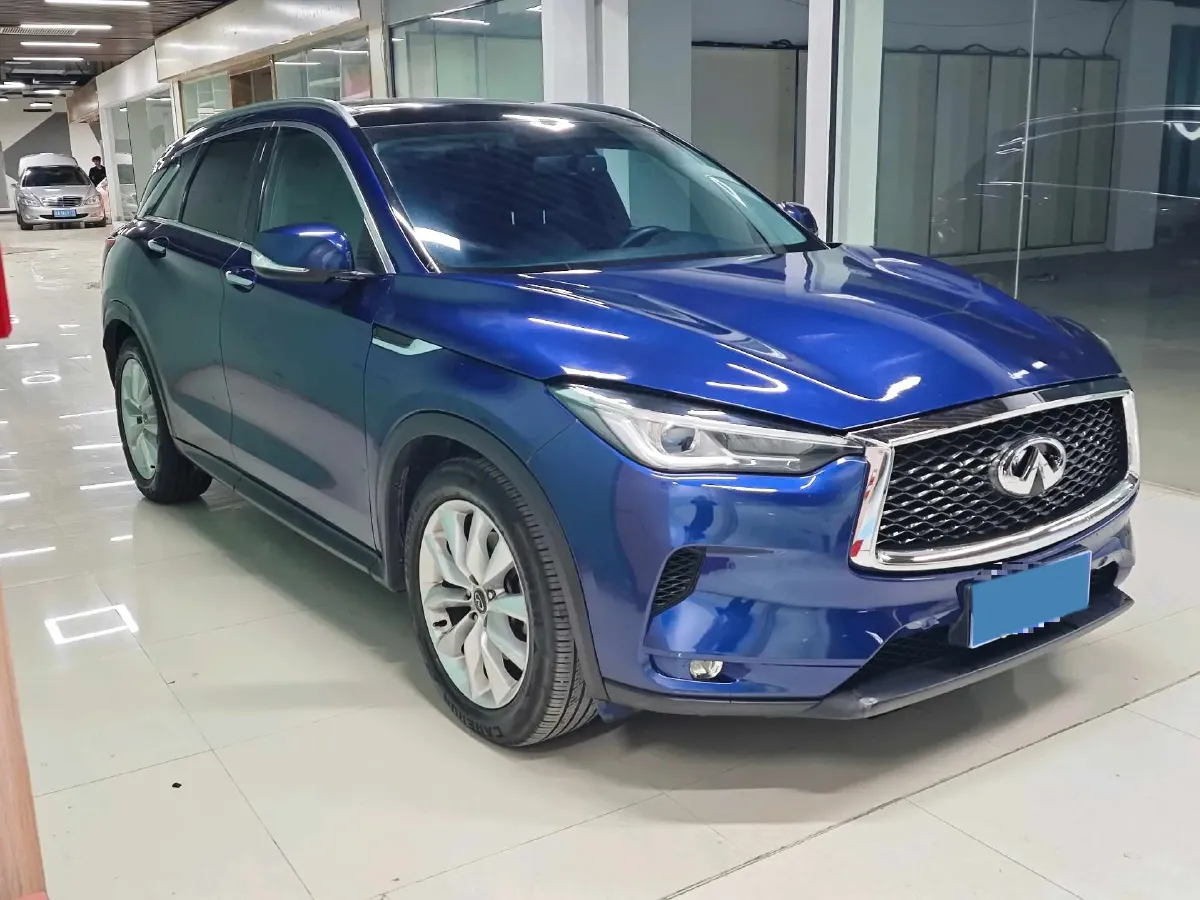 2018 Infiniti QX30 2.0T 211HP L4 7DCT,autocango,china used car exporter,china ev exporter,chinese used car exporter,chinese used ev exporter