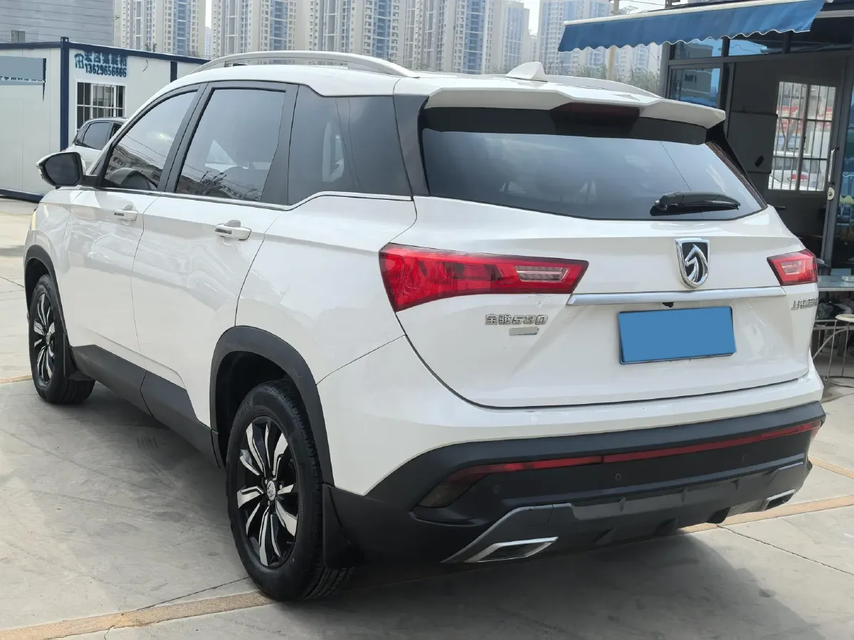 2018 BaoJun 530 1.5T 150HP L4 6MT,autocango,china used car exporter,china ev exporter,chinese used car exporter,chinese used ev exporter
