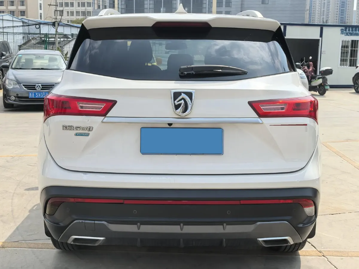 2018 BaoJun 530 1.5T 150HP L4 6MT,autocango,china used car exporter,china ev exporter,chinese used car exporter,chinese used ev exporter