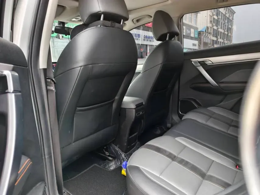 2023 Geely Coolray 1.5T 181HP L4 7DCT,autocango,china used car exporter,china ev exporter,chinese used car exporter,chinese used ev exporter