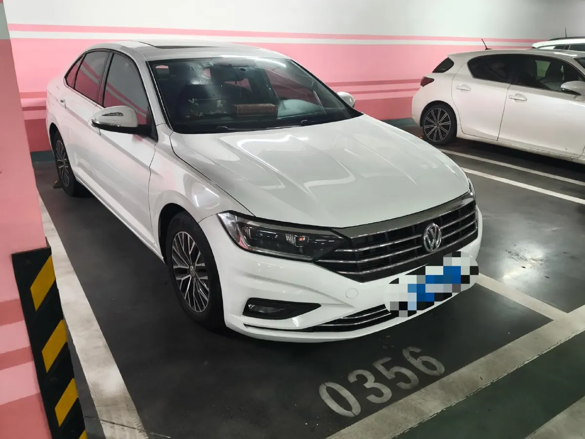 2019 Jeep Renegade 1.3T 173HP L4 7DCT,autocango,china used car exporter,china ev exporter,chinese used car exporter,chinese used ev exporter