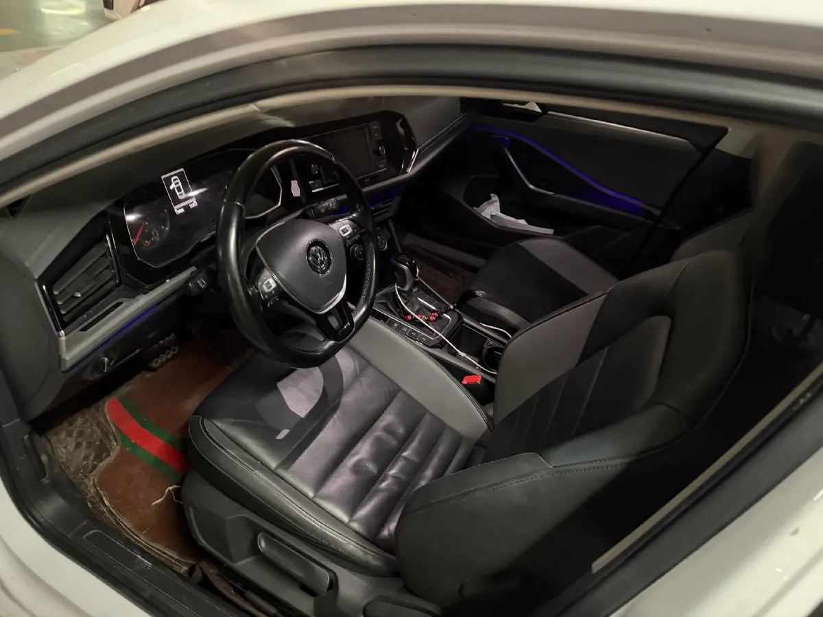 2019 Jeep Renegade 1.3T 173HP L4 7DCT,autocango,china used car exporter,china ev exporter,chinese used car exporter,chinese used ev exporter