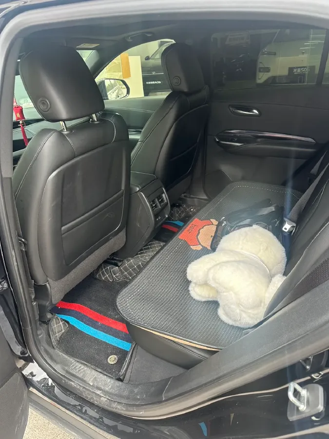 2022 Cadillac XT4 2.0T 237HP L4 9AT,autocango,china used car exporter,china ev exporter,chinese used car exporter,chinese used ev exporter