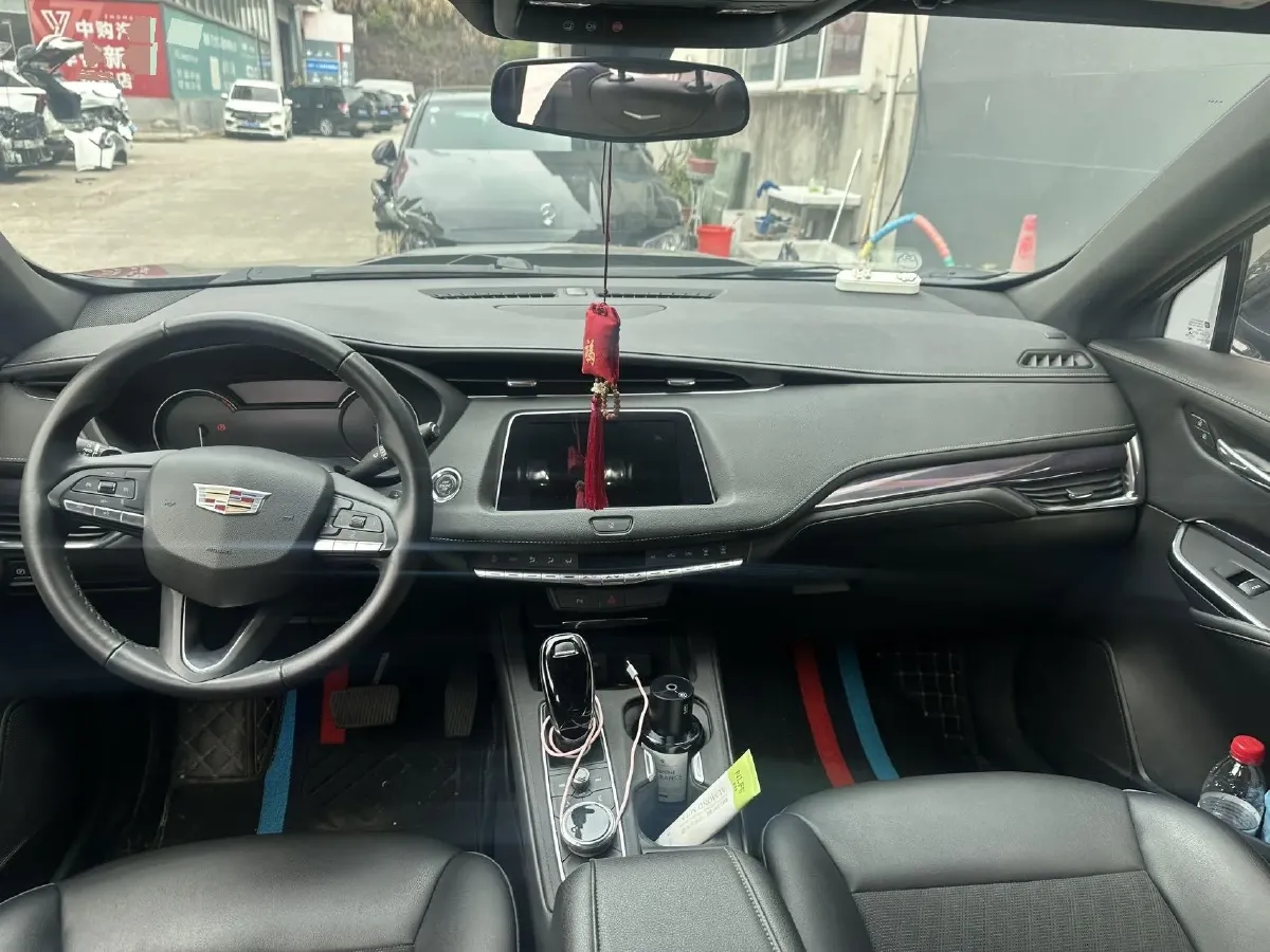 2022 Cadillac XT4 2.0T 237HP L4 9AT,autocango,china used car exporter,china ev exporter,chinese used car exporter,chinese used ev exporter