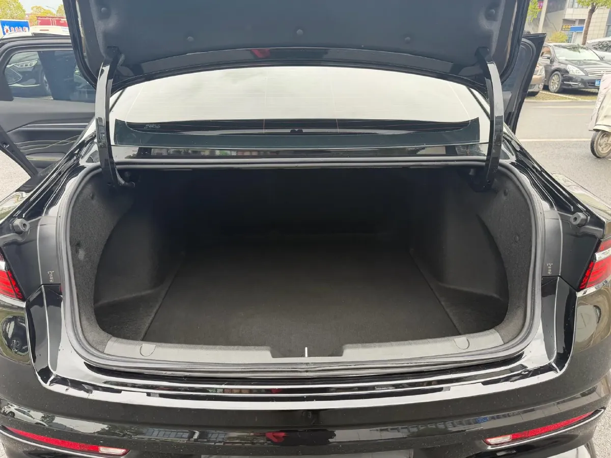 2023 Geely Preface 1.5T 181HP L4 7DCT,autocango,china used car exporter,china ev exporter,chinese used car exporter,chinese used ev exporter