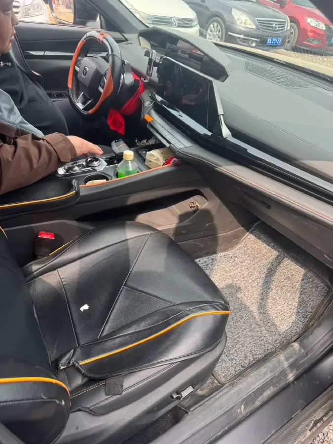 2022 ChangAn UNI-V 1.5T 188HP L4 7DCT,autocango,china used car exporter,china ev exporter,chinese used car exporter,chinese used ev exporter