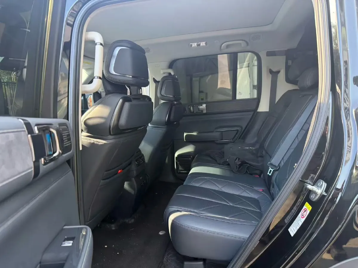 2023 FangChengBao Bao 5 1.5T 194HP L4 E-CVT PHEV 31.8KWH,autocango,china used car exporter,china ev exporter,chinese used car exporter,chinese used ev exporter