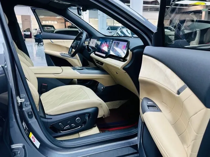 2025 ChangAn CS75 Plus 1.5T 192HP L4 8AT,autocango,china used car exporter,china ev exporter,chinese used car exporter,chinese used ev exporter