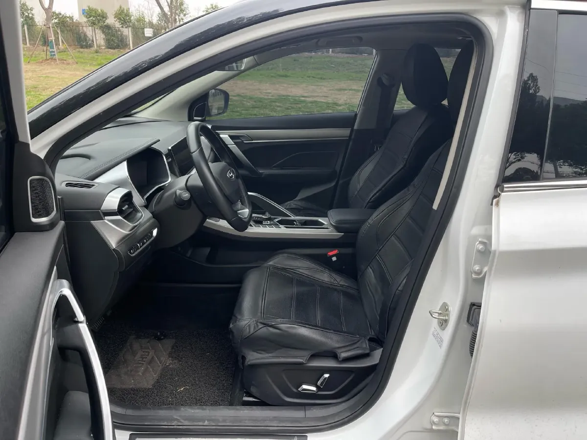 2020 MAXUS T70 2.0T 163HP L4 6AT,autocango,china used car exporter,china ev exporter,chinese used car exporter,chinese used ev exporter