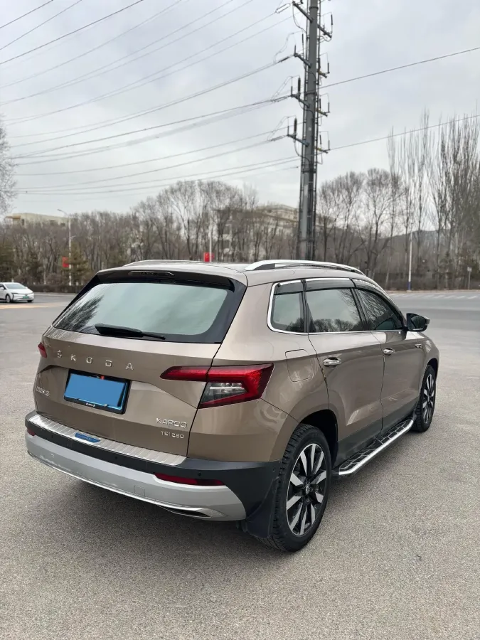 2021 Skoda Karoq 1.4T 150HP L4 7DCT,autocango,china used car exporter,china ev exporter,chinese used car exporter,chinese used ev exporter