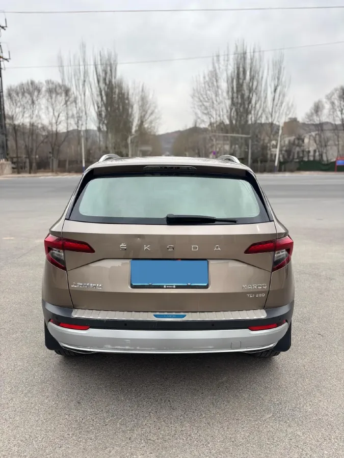 2021 Skoda Karoq 1.4T 150HP L4 7DCT,autocango,china used car exporter,china ev exporter,chinese used car exporter,chinese used ev exporter