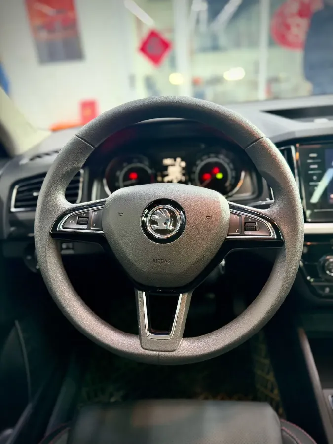 2021 Skoda Kamiq 1.2T 116HP L4 7DCT,autocango,china used car exporter,china ev exporter,chinese used car exporter,chinese used ev exporter