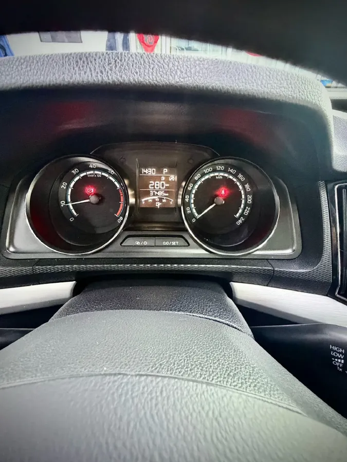 2021 Skoda Kamiq 1.2T 116HP L4 7DCT,autocango,china used car exporter,china ev exporter,chinese used car exporter,chinese used ev exporter