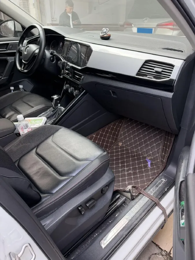 2019 Jeep Cherokee 2.0T 234HP L4 9AT,autocango,china used car exporter,china ev exporter,chinese used car exporter,chinese used ev exporter