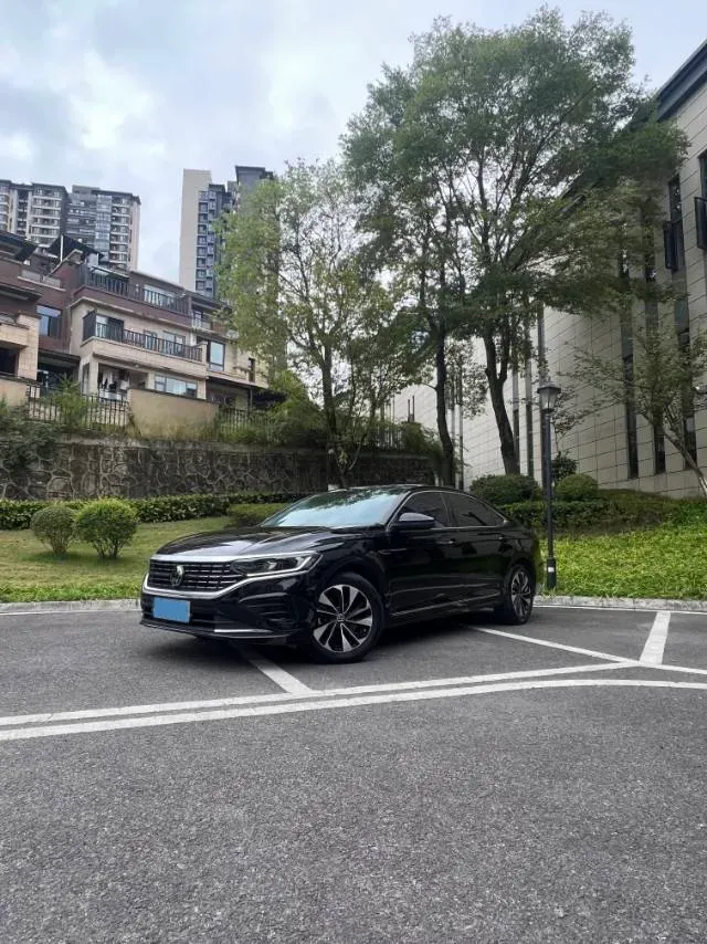 2023 Volkswagen Passat 2.0T 186HP L4 7DCT,autocango,china used car exporter,china ev exporter,chinese used car exporter,chinese used ev exporter