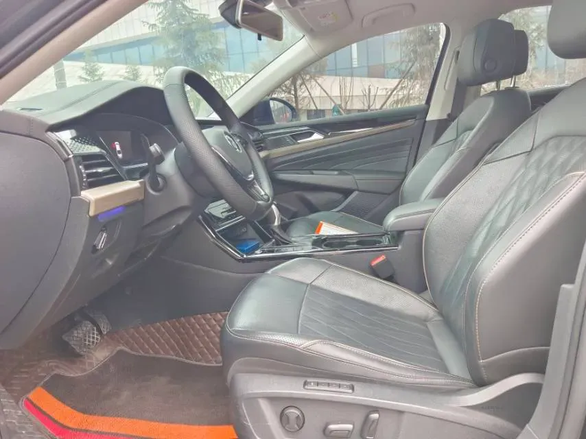 2020 Volkswagen Passat 2.0T 186HP L4 7DCT,autocango,china used car exporter,china ev exporter,chinese used car exporter,chinese used ev exporter