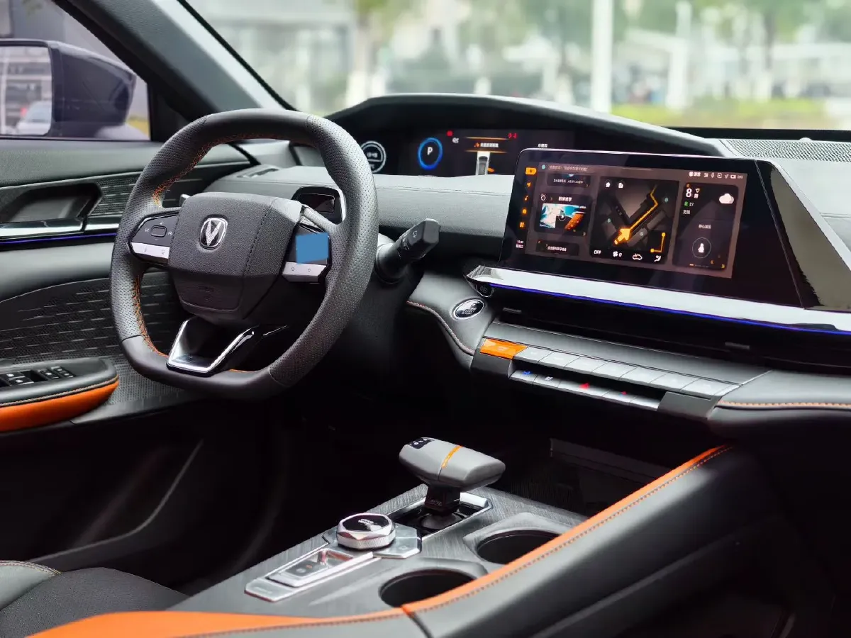 2023 ChangAn UNI-V 1.5T 188HP L4 7DCT,autocango,china used car exporter,china ev exporter,chinese used car exporter,chinese used ev exporter