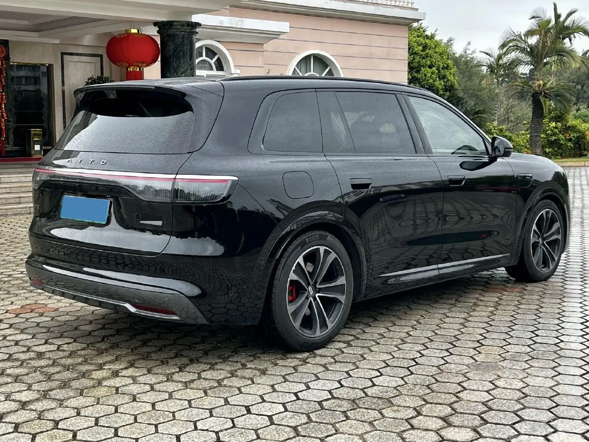 2025 AITO AITO M8 REEV 160HP REEV 53.4KWH,autocango,china used car exporter,china ev exporter,chinese used car exporter,chinese used ev exporter