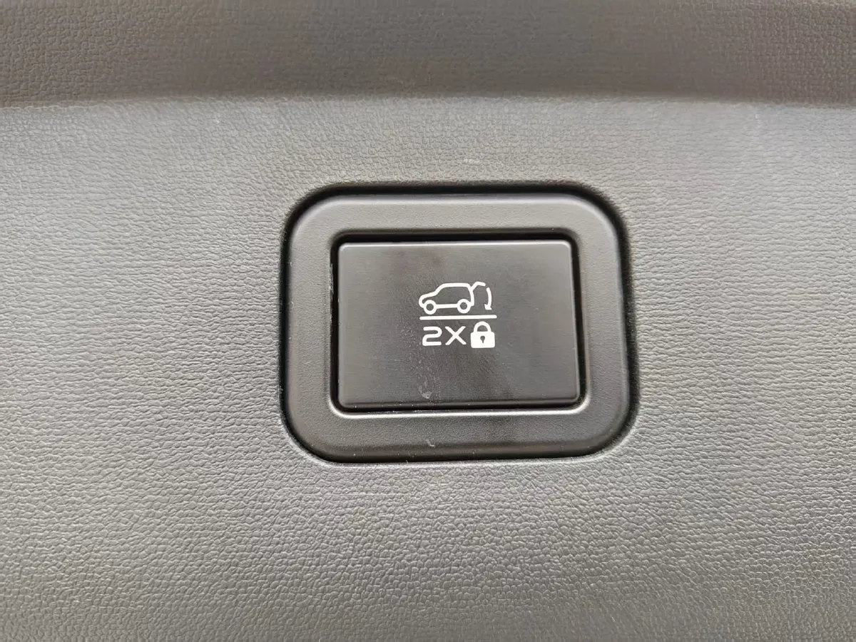 2025 ChangAn CS75 Plus 1.5T 192HP L4 8AT,autocango,china used car exporter,china ev exporter,chinese used car exporter,chinese used ev exporter